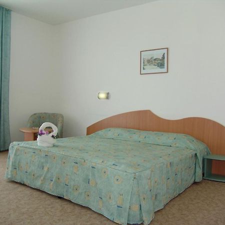 סאני ביץ' Mena Palace Hotel מראה חיצוני תמונה
