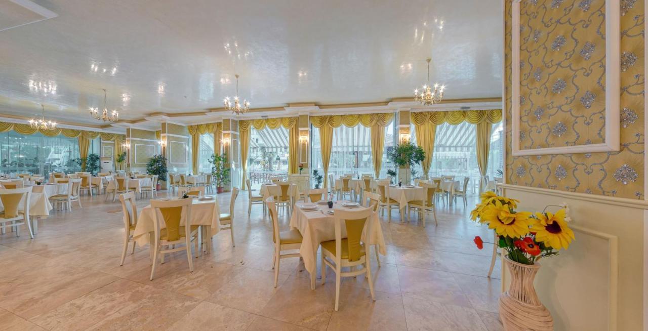 סאני ביץ' Mena Palace Hotel מראה חיצוני תמונה