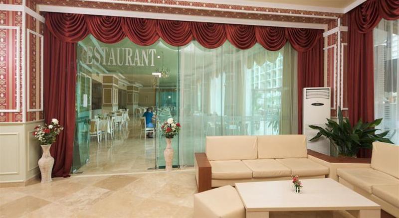 סאני ביץ' Mena Palace Hotel מראה חיצוני תמונה