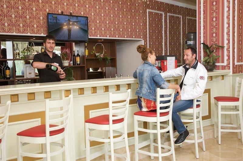 סאני ביץ' Mena Palace Hotel מראה חיצוני תמונה