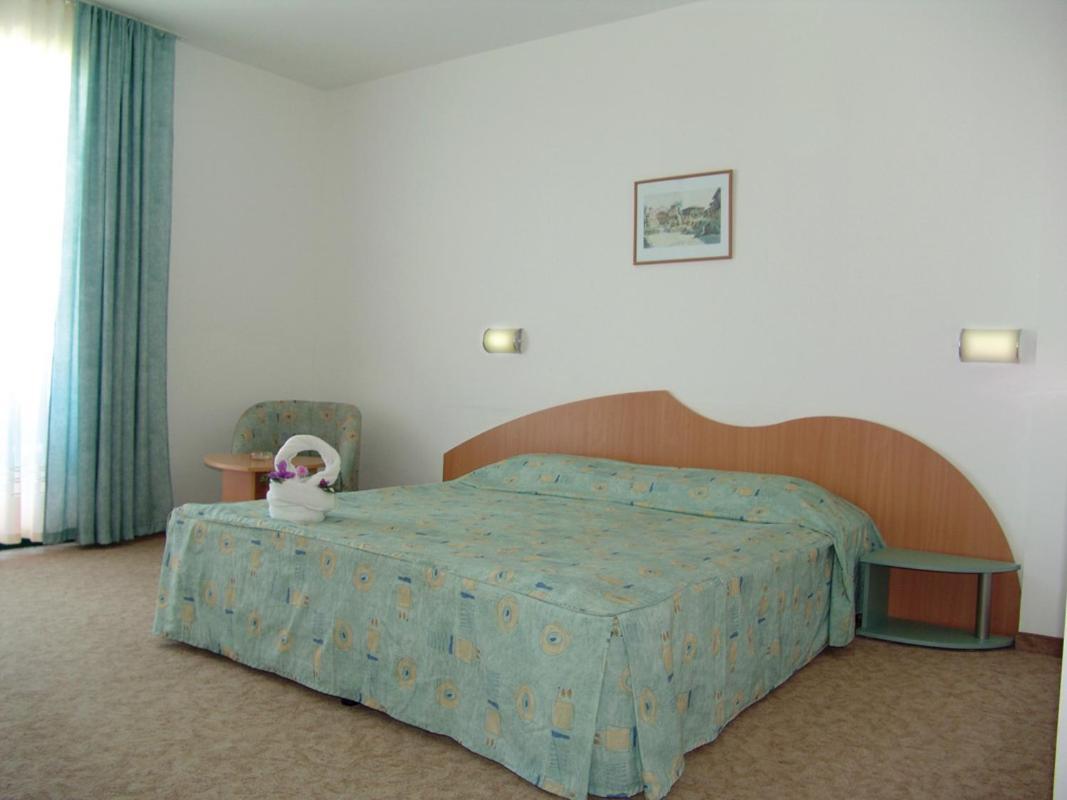 סאני ביץ' Mena Palace Hotel מראה חיצוני תמונה