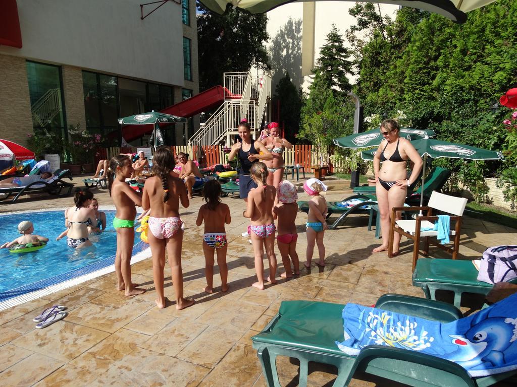 סאני ביץ' Mena Palace Hotel מראה חיצוני תמונה