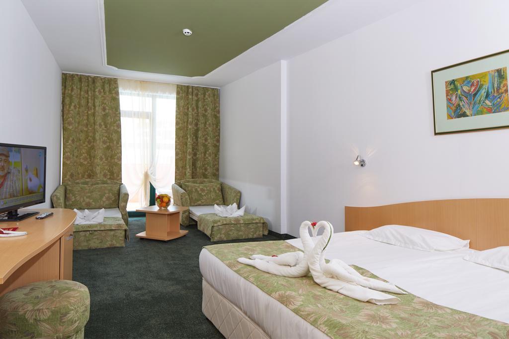 סאני ביץ' Mena Palace Hotel מראה חיצוני תמונה