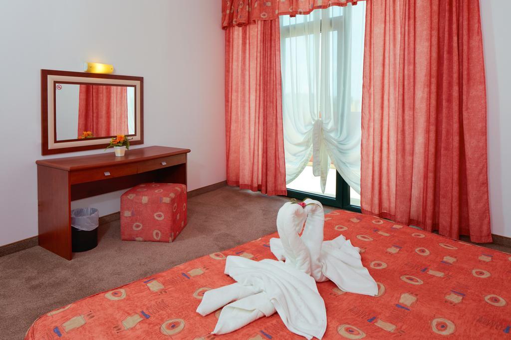 סאני ביץ' Mena Palace Hotel מראה חיצוני תמונה