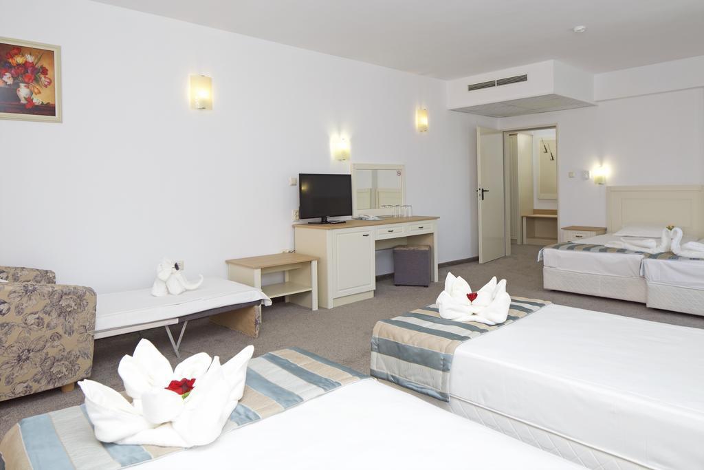 סאני ביץ' Mena Palace Hotel מראה חיצוני תמונה